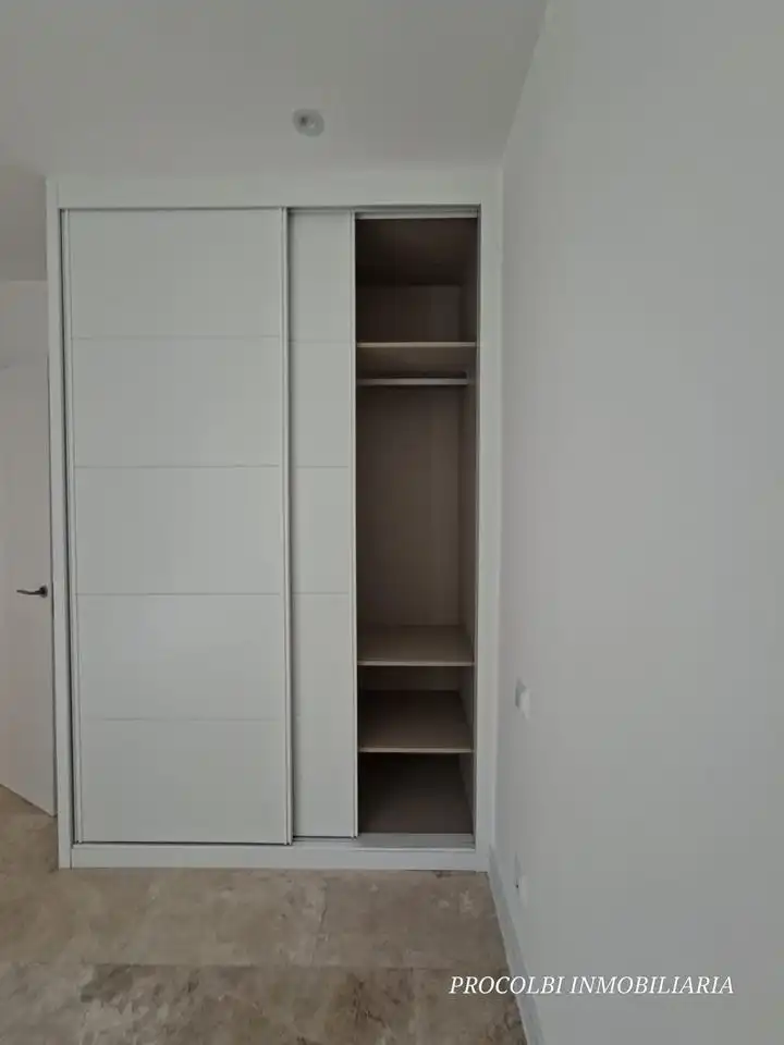 Dormitori de Planta baixa en venda en Madrid amb Aire condicionat i Calefacció