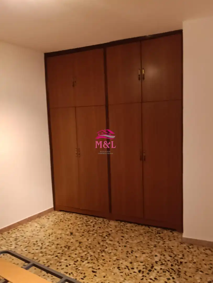 Schlafzimmer von Wohnung zum Verkauf in Trujillanos mit Abstellraum und Balkon