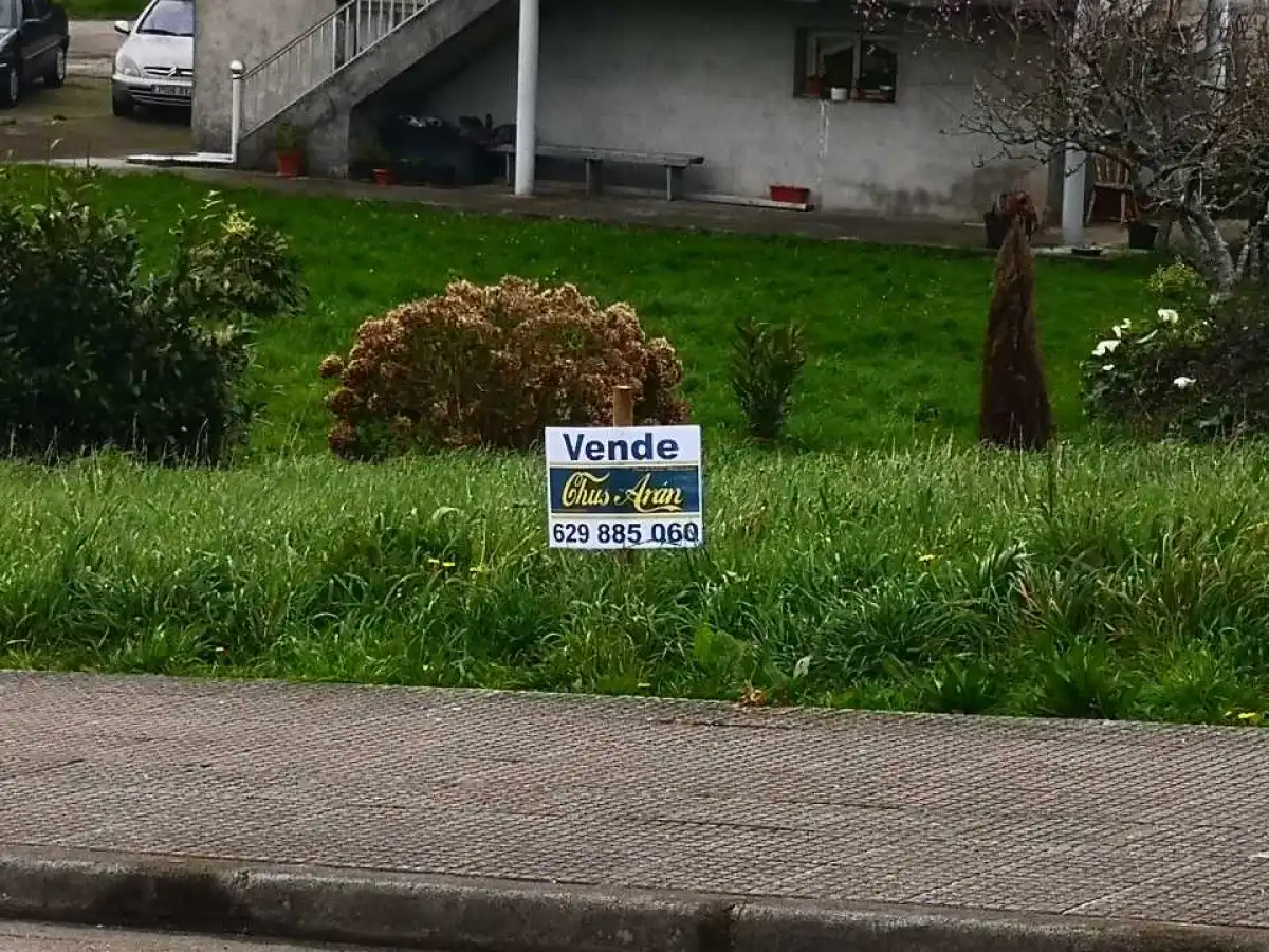 Wohnbaugrundstück zum Verkauf in O Iglesario , Golmar, Laracha, imagen 9