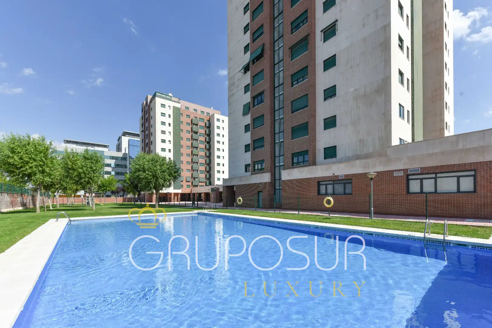 Piscina de Àtic en venda en Valladolid amb Calefacció, Parquet i Terrassa