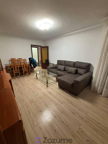 Piso en Alquiler en Av. el Esla en Santa María del Páramo