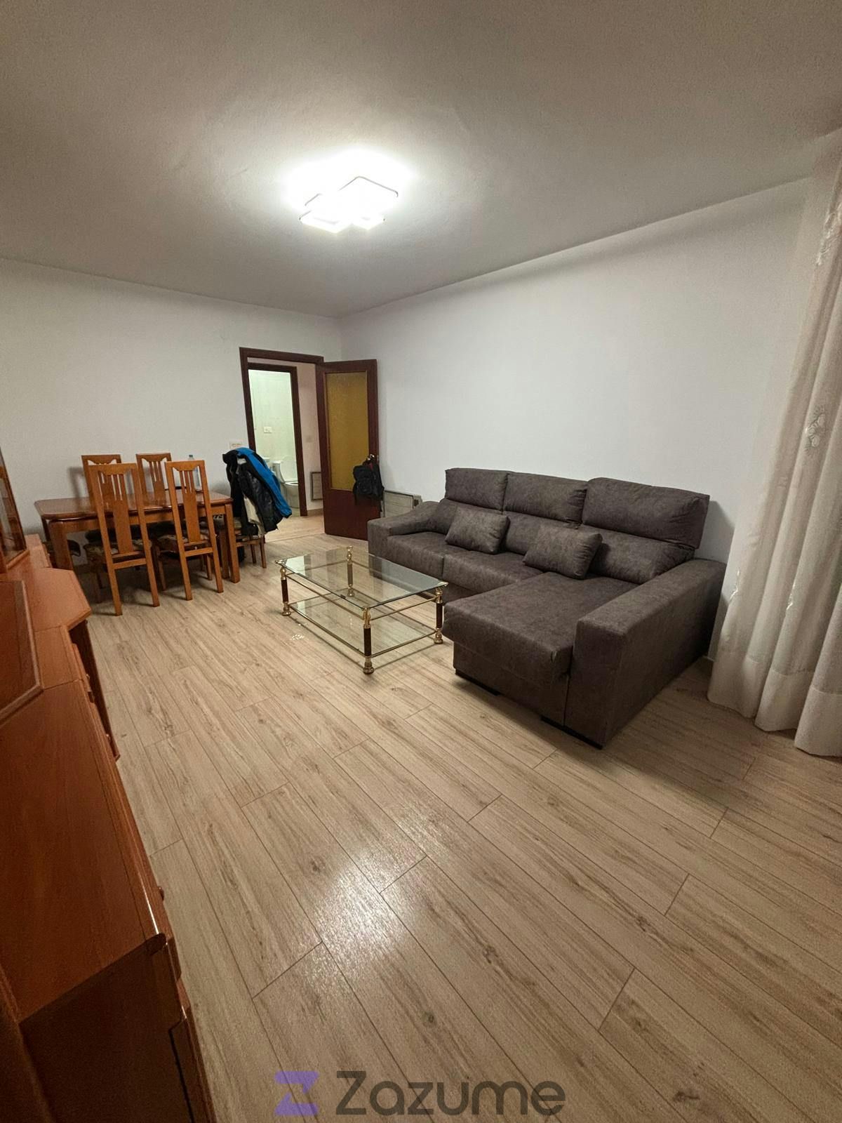 Sala d'estar de Pis de lloguer en Santa María del Páramo amb Parquet, Terrassa i Moblat