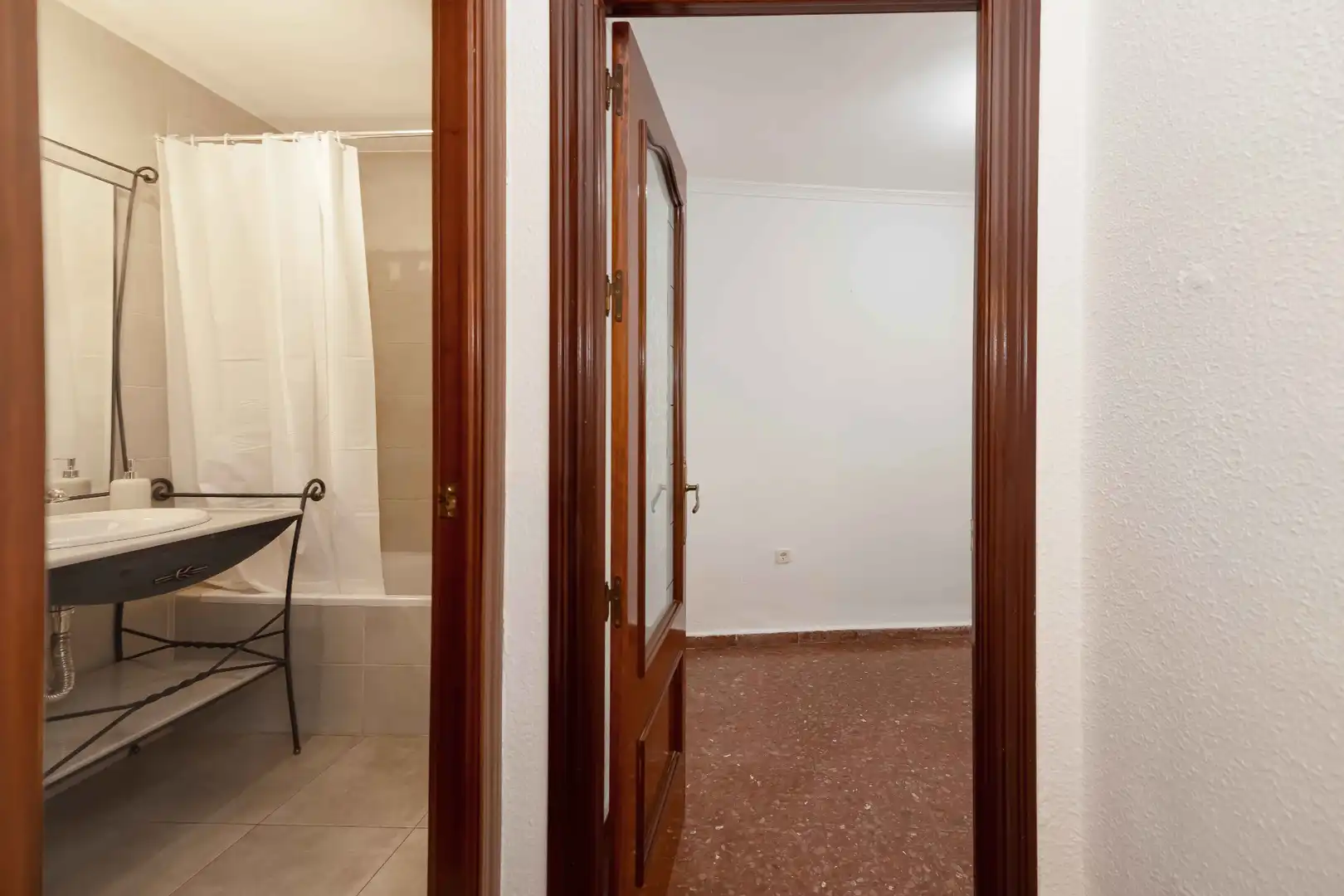 Piso en venta en Málaga con Calefacción, Terraza y Internet