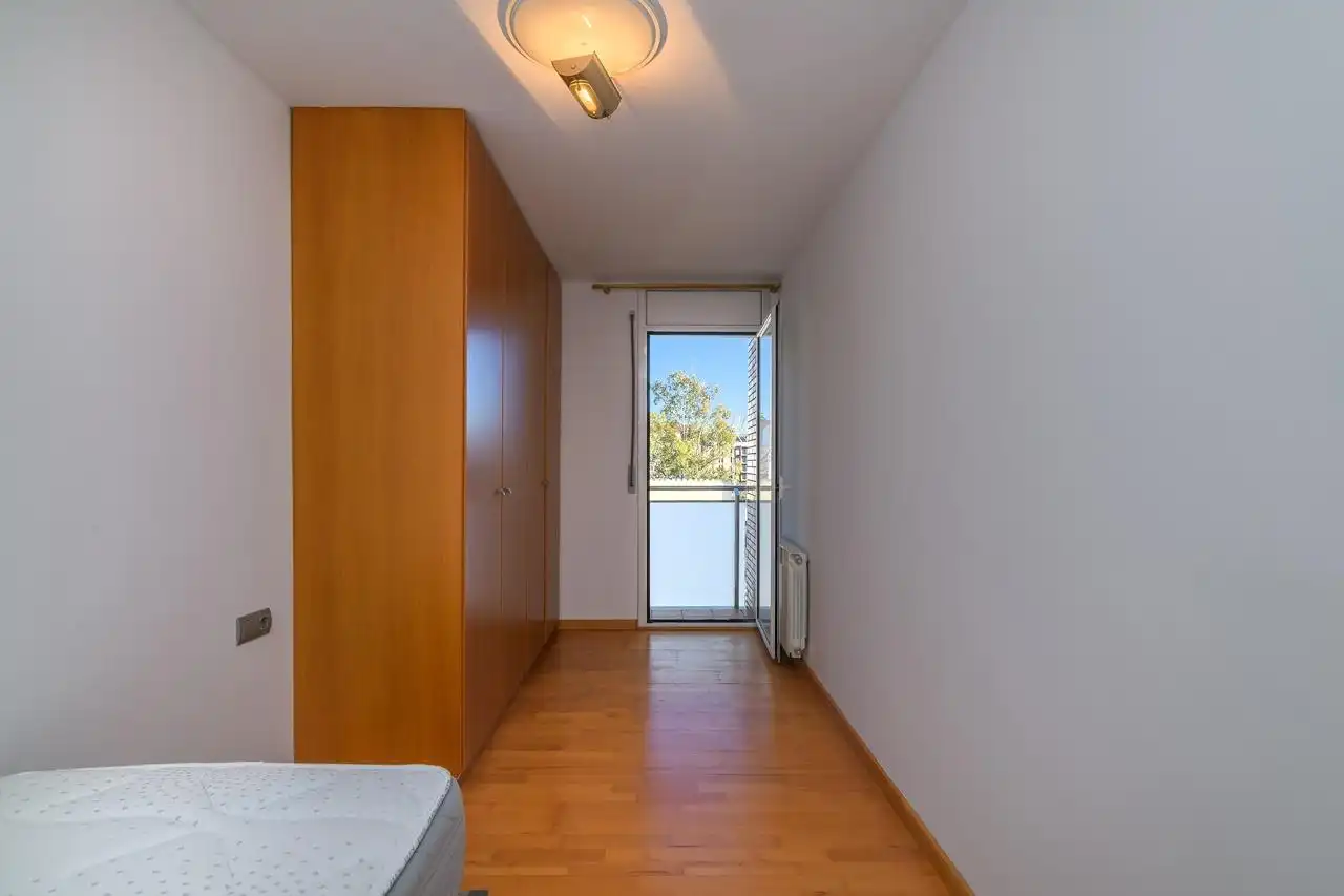 Bedroom of Duplexes for sale in Manresa  with Air Conditioner, Parquet flooring and Terrace