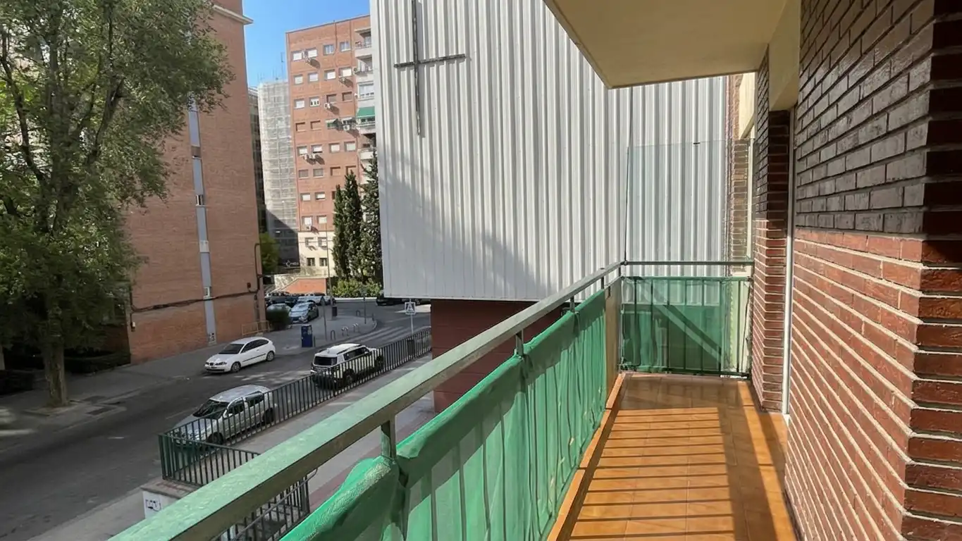 Wohnung mit Aufzug zum Verkauf in Calle Fernando Poo, imagen 3