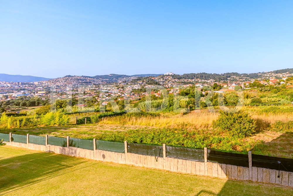 Casa o xalet en venda en Vigo  amb Calefacció, Jardí privat i Terrassa
