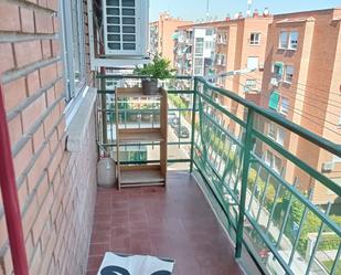 Flat for sale in Calle Algaba,  Madrid Capital