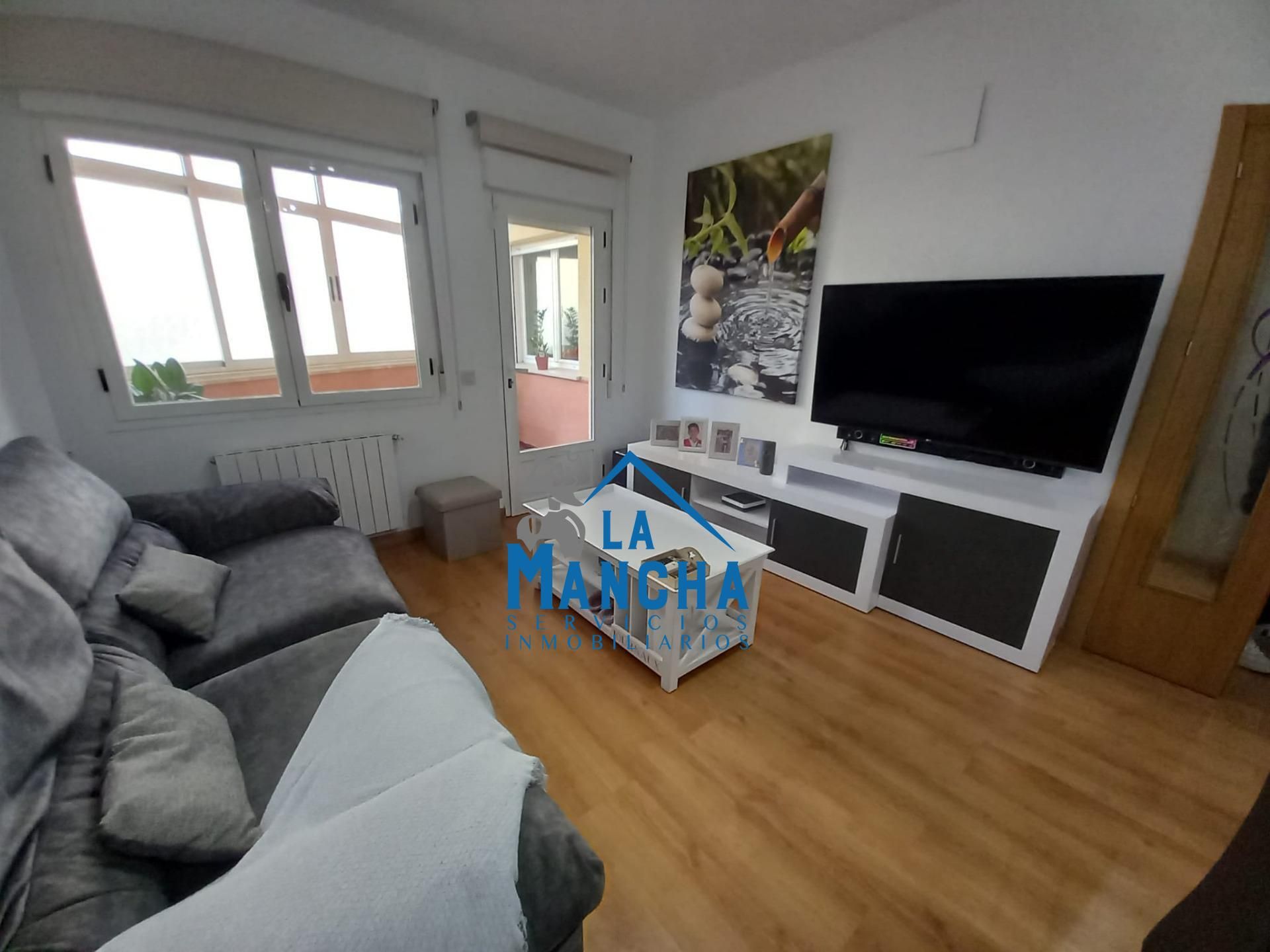 Sala d'estar de Pis en venda en Madrigueras amb Calefacció i Traster