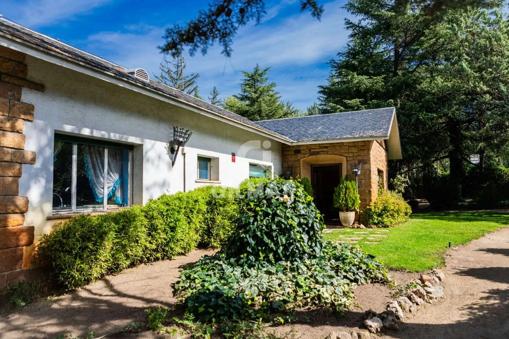 Vista exterior de Casa o chalet en venta en Collado Villalba con Calefacción, Jardín privado y Piscina