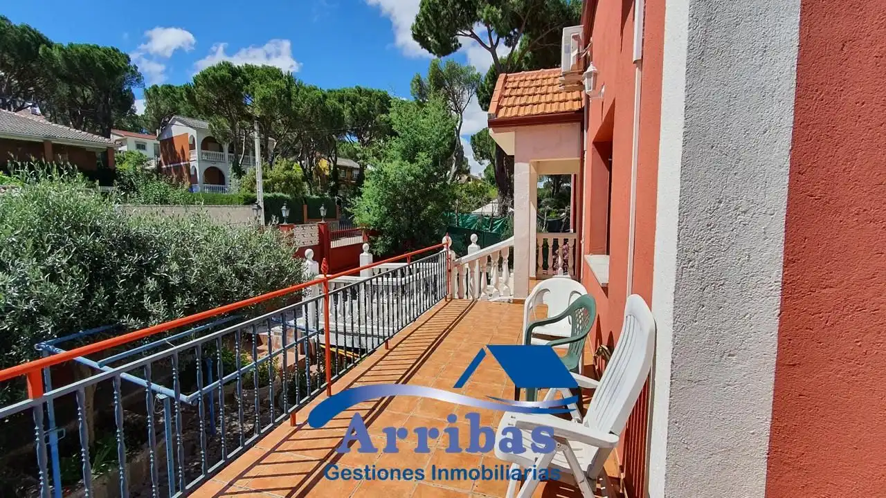 Jardín de Casa o chalet en venta en Almorox con Aire acondicionado, Calefacción y Jardín privado