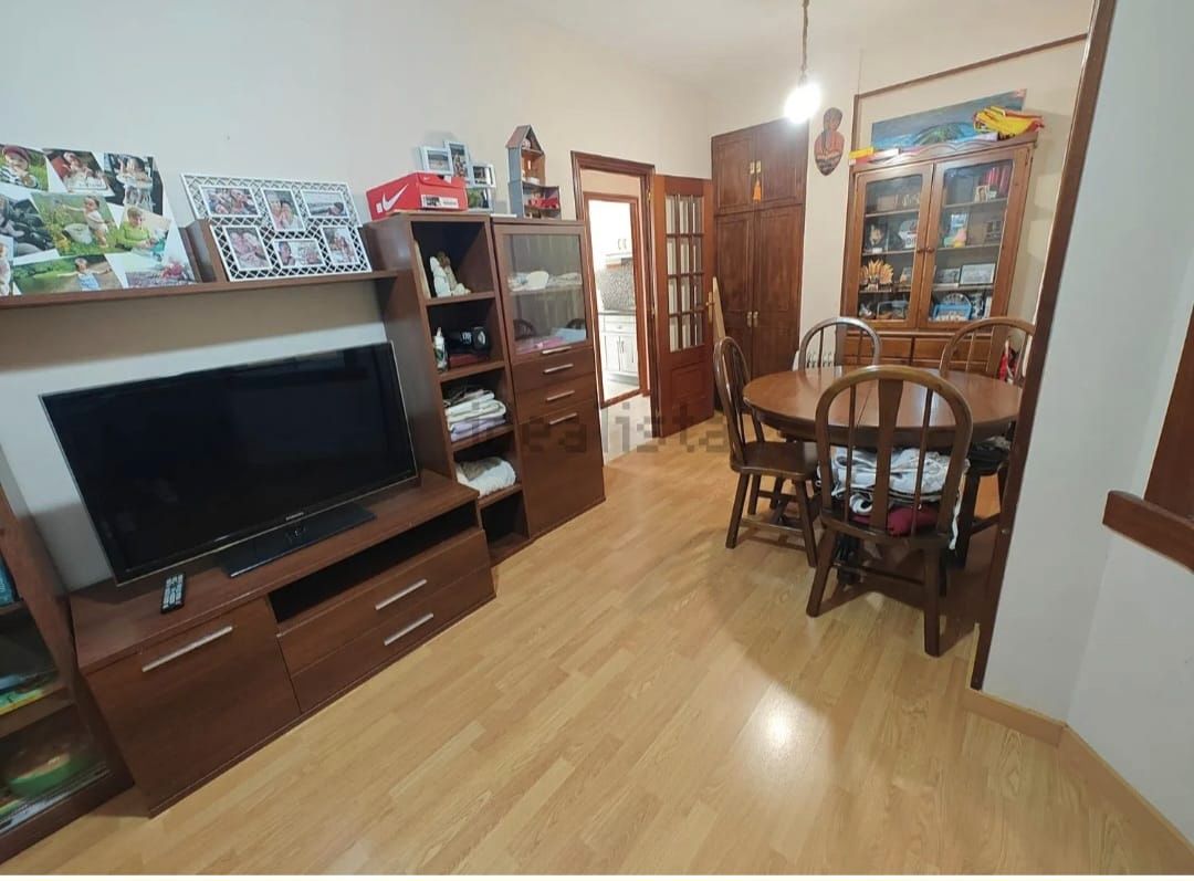 Living room of Flat for sale in A Coruña Capital   with Parquet flooring, Storage room and Furnished