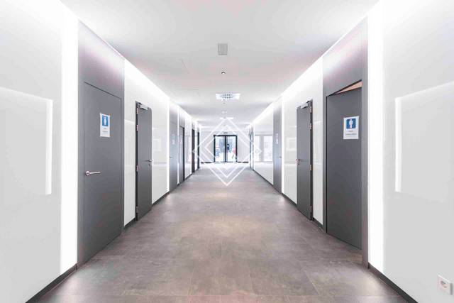 Oficina en Alquiler en Calle Gobelas en La Florida -  El  Plantío