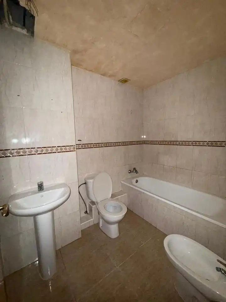 Bany de Pis en venda en Tortosa