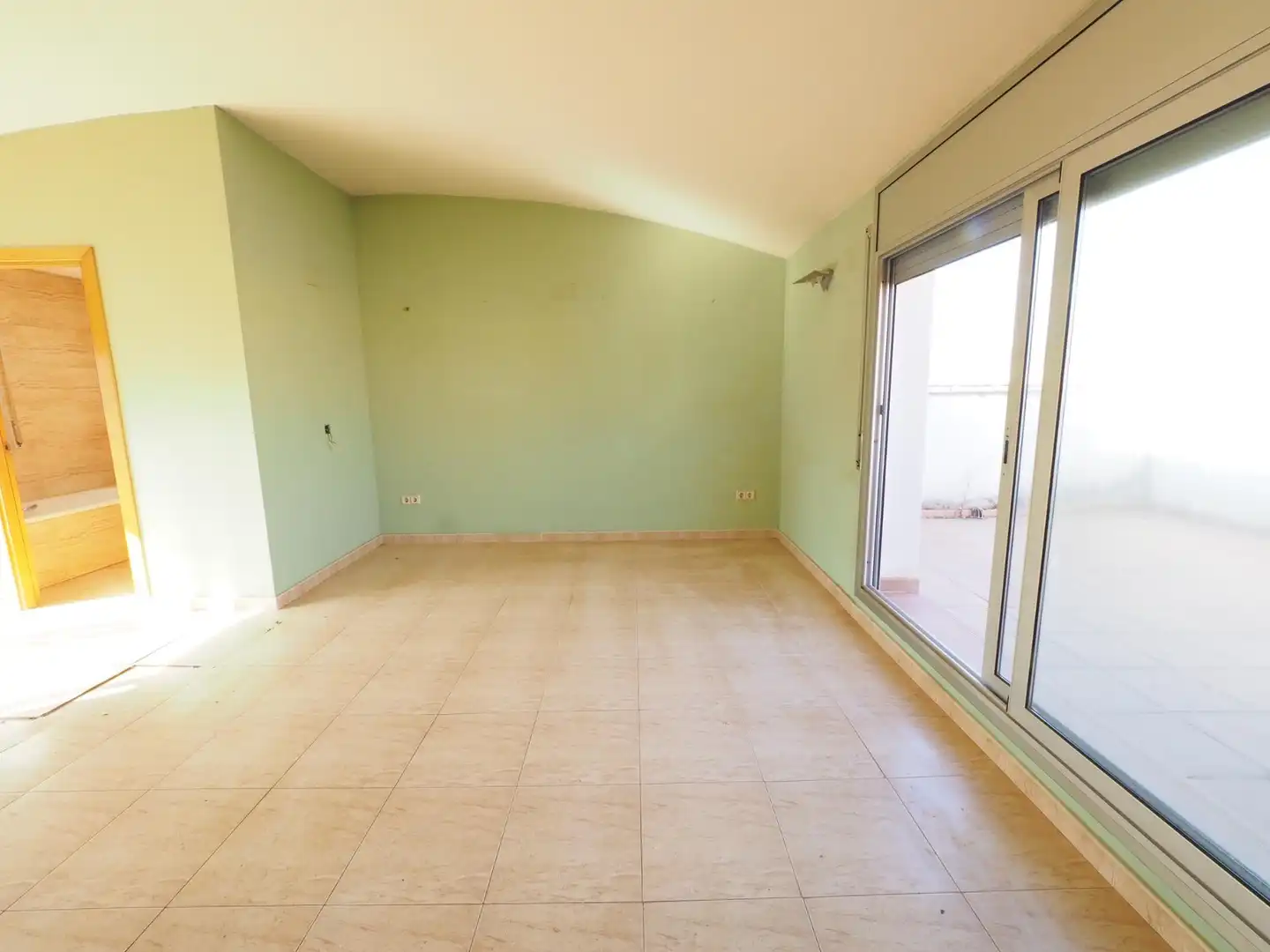 Dúplex en venta en Vilanova del Camí con Terraza, Trastero y Piscina comunitaria
