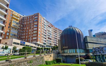 Vista exterior de Pis en venda en Santander amb Aire condicionat, Terrassa i Balcó