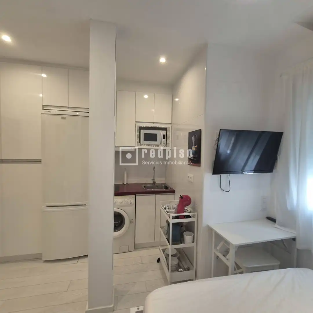 Kitchen of Study for rent in Sevilla  with Air Conditioner and Furnished