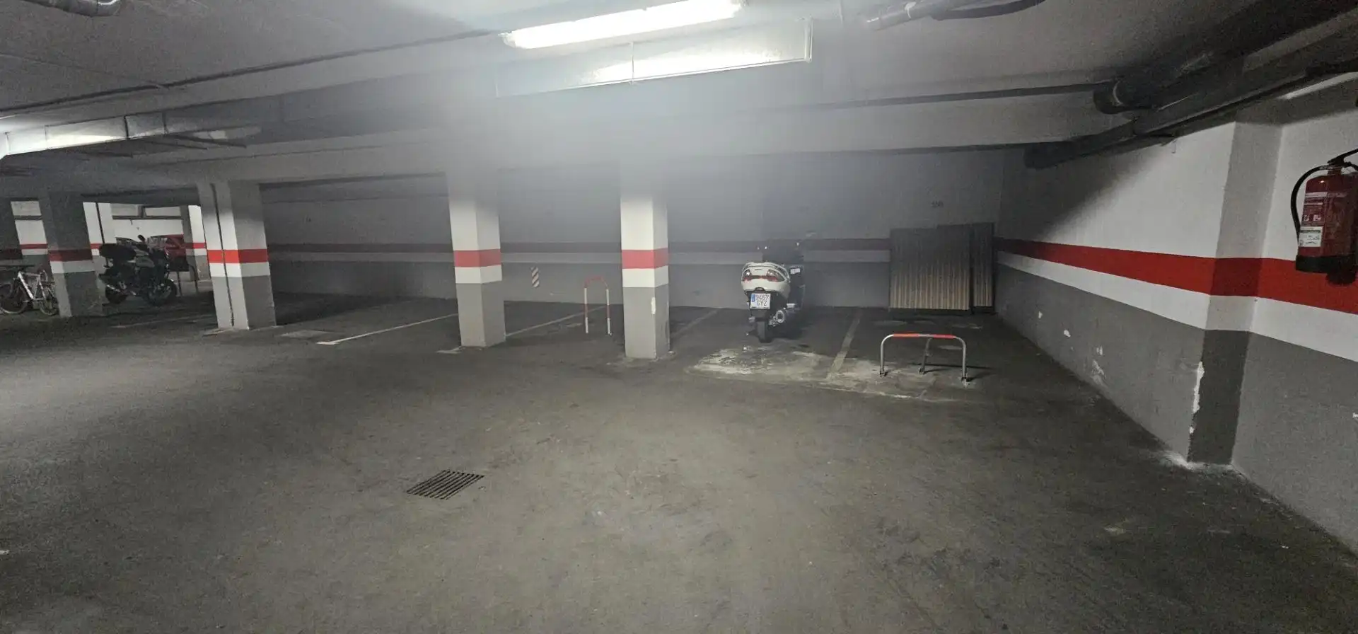 Parkplatz von Garage zum Verkauf in Granada
