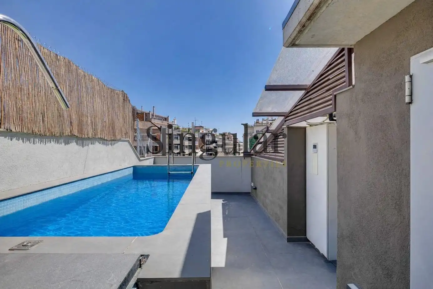 Piscina de Àtic en venda en Barcelona amb Aire condicionat, Calefacció i Parquet