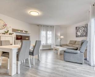 Sala d'estar de Apartament en venda en Figueres amb Terrassa