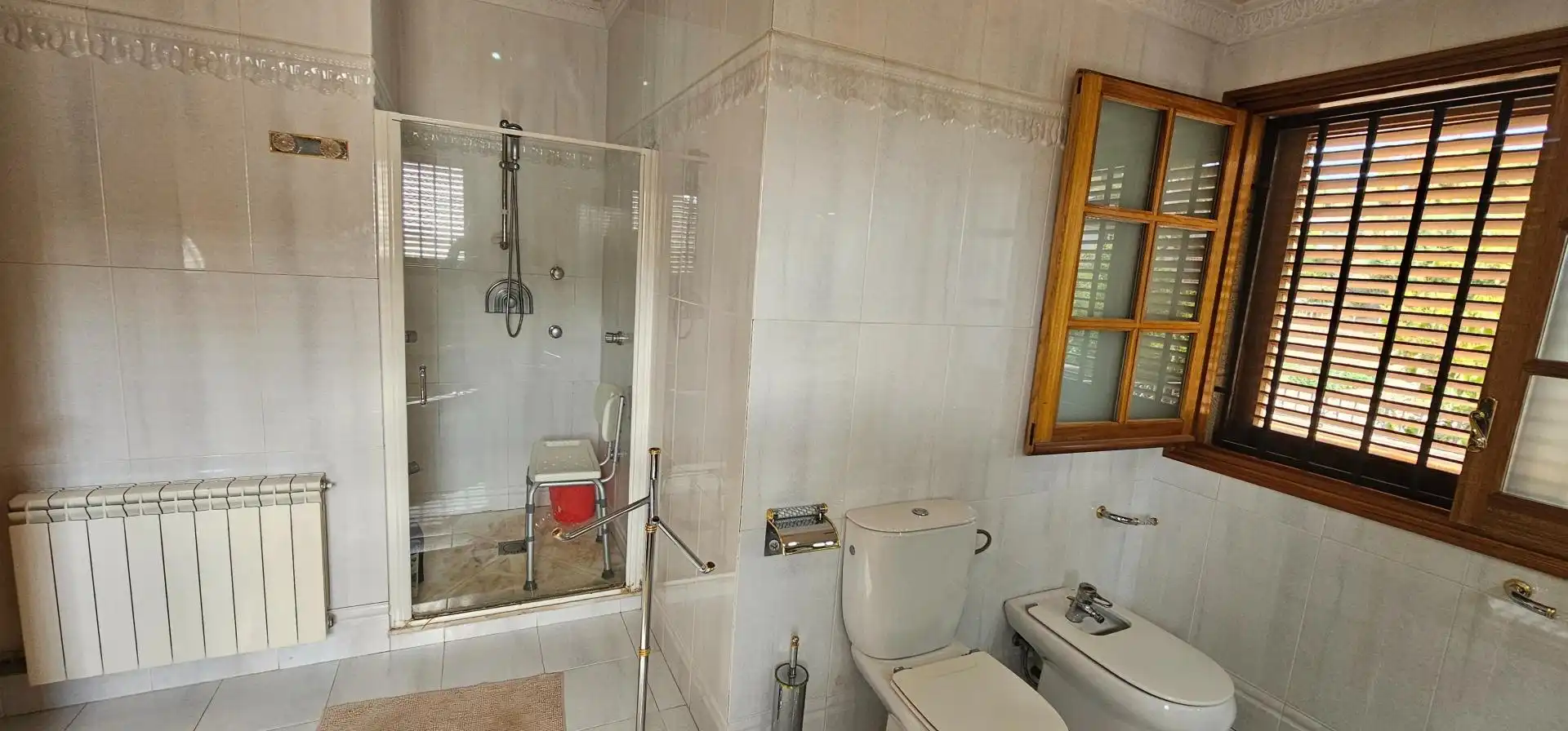 Bathroom of Houses for sale in Mataró  with Air Conditioner, Heating and Terrace