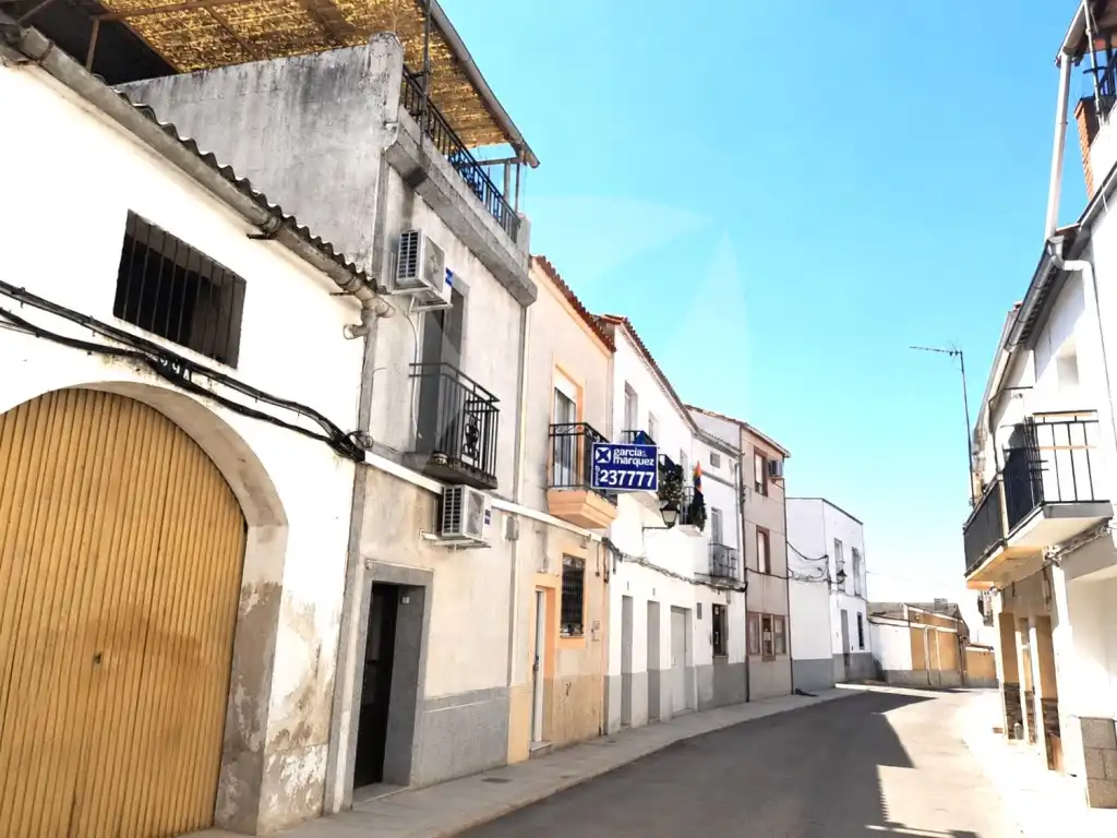 Vista exterior de Casa o chalet en venta en Alburquerque con Balcón