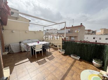 Àtic amb ascensor en venda a El Pilar