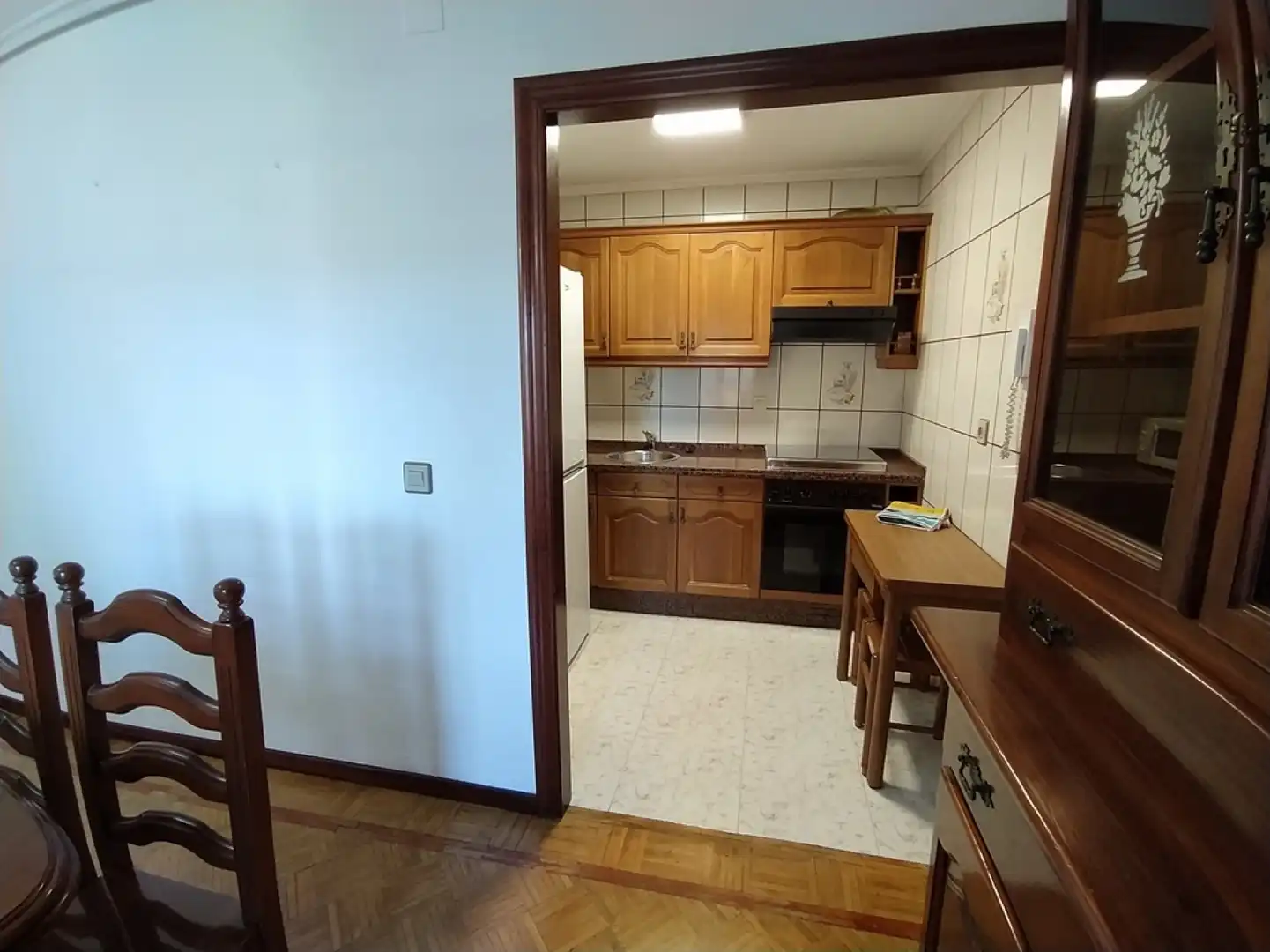 Cuina de Pis en venda en Avilés amb Calefacció, Parquet i Terrassa