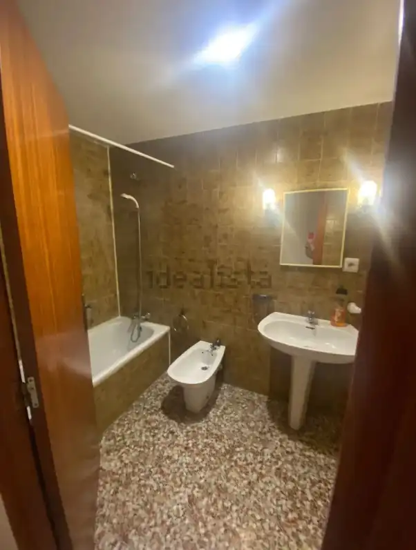 Bany de Pis en venda en Oliva amb Terrassa, Balcó i Internet