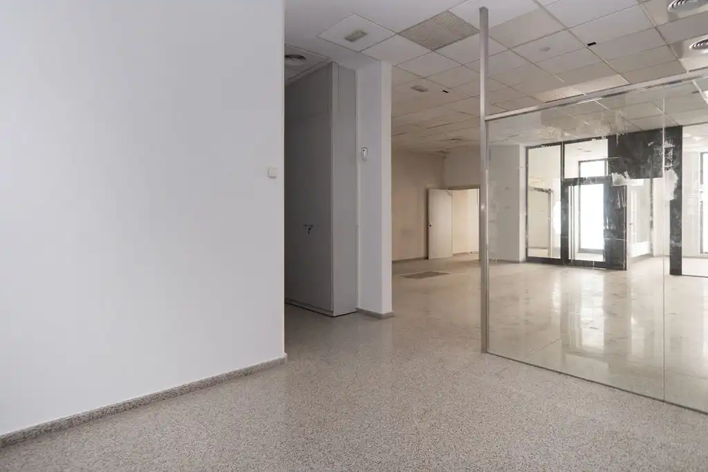 Local comercial de lloguer a C/ Jerónimo Santa Fe, imagen 6