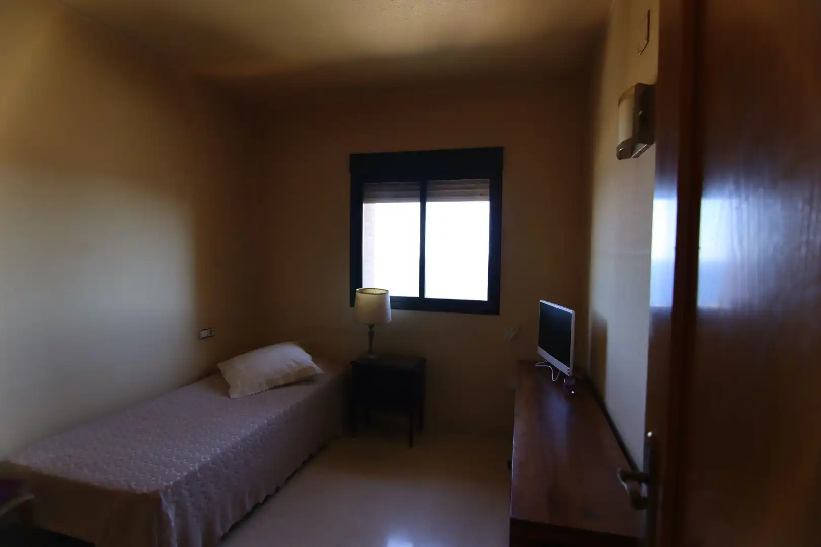 Habitación de Piso en venta en Benidorm con Aire acondicionado, Terraza y Amueblado