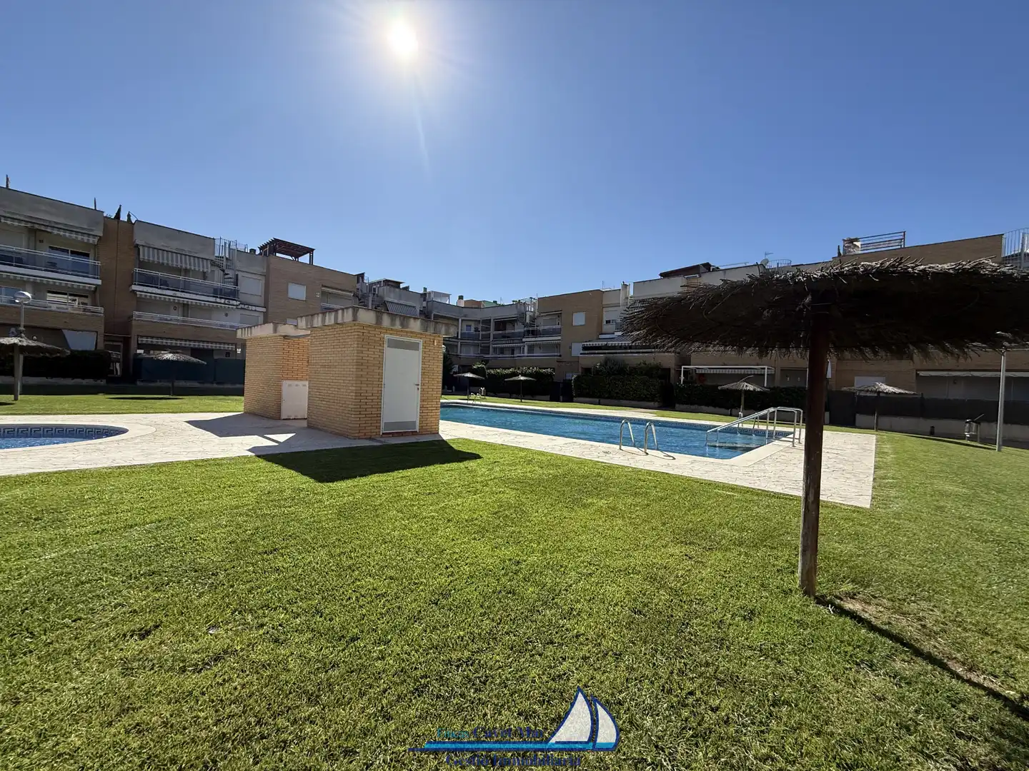 Piscina de Apartament en venda en Cambrils amb Aire condicionat, Calefacció i Jardí privat