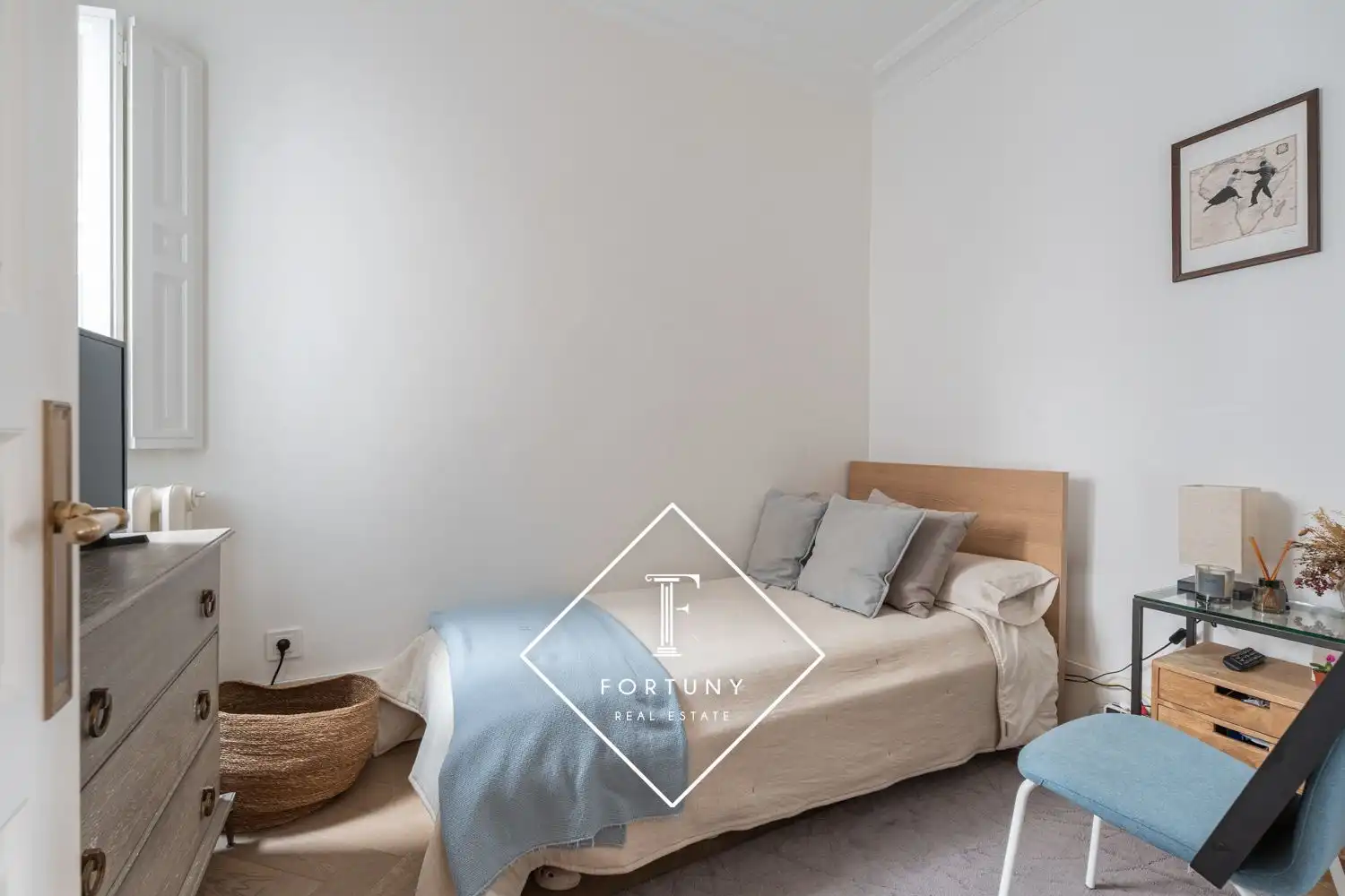 Schlafzimmer von Wohnung zur Miete in Madrid mit Klimaanlage und Heizung