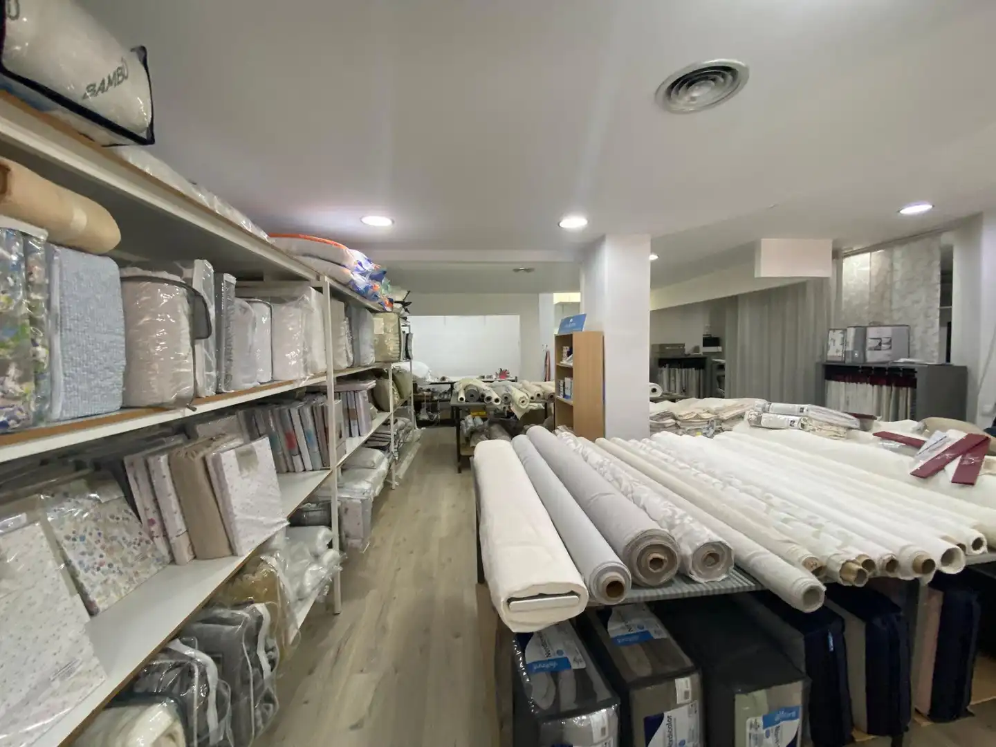 Business premises for sale in Poble, imagen 2