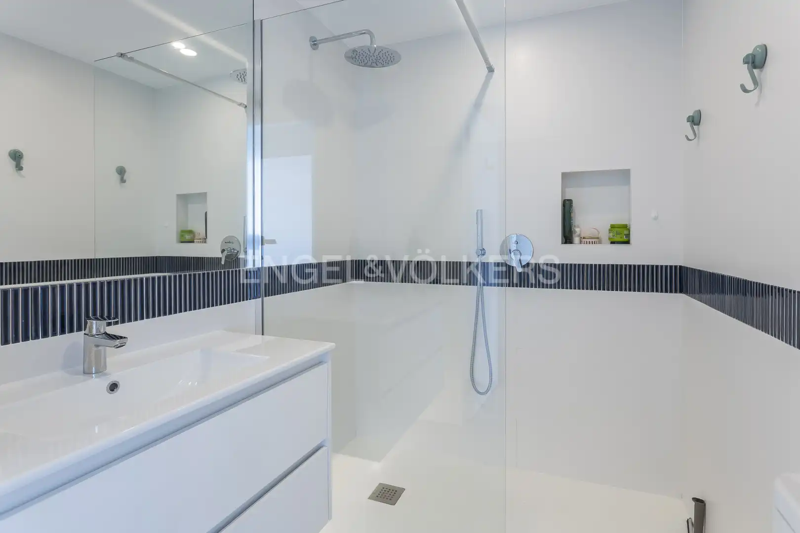Baño de Piso de alquiler en Madrid con Aire acondicionado, Calefacción y Amueblado