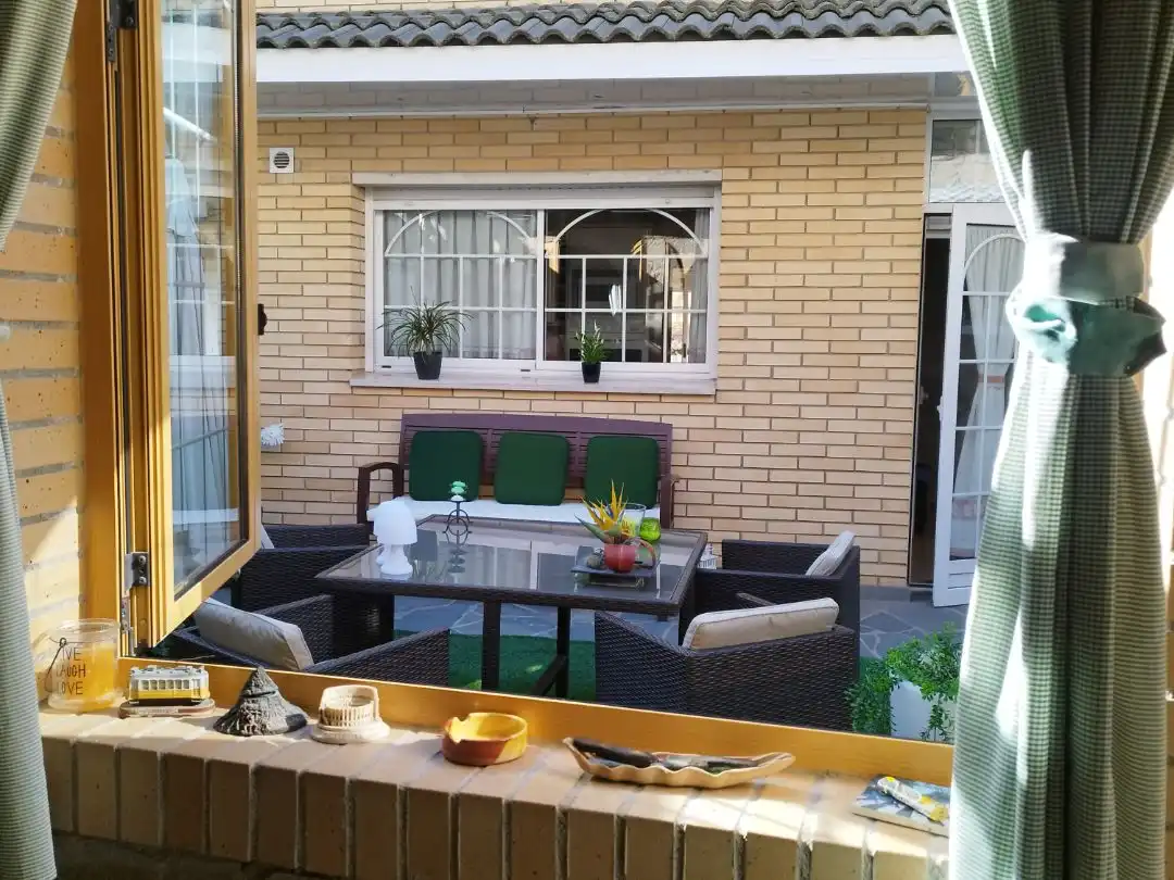 Casa aparellada amb jardí en venda a Pierineus 24, imagen 40