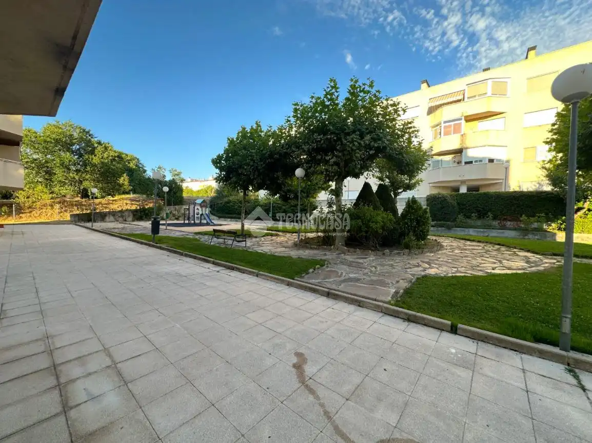 Vista exterior de Pis en venda en Collado Villalba amb Calefacció, Terrassa i Traster