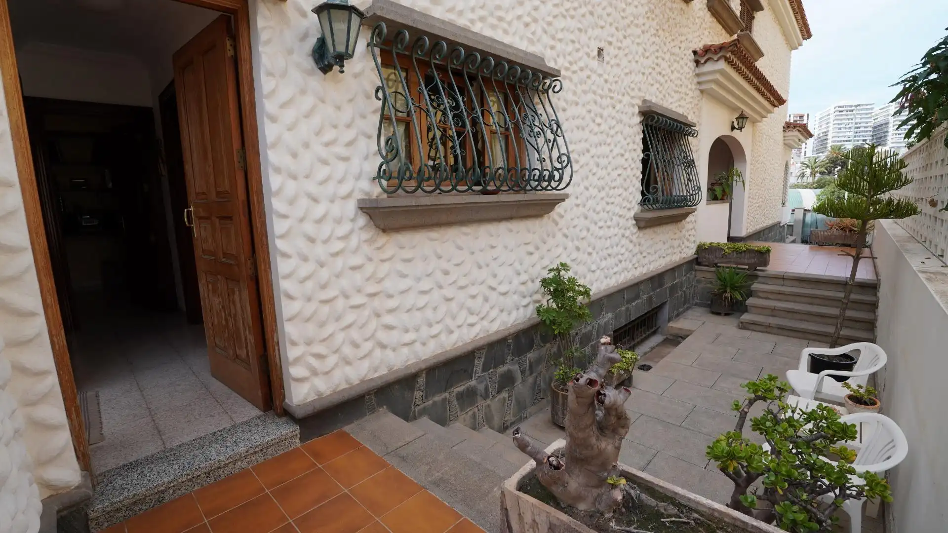 Exterior view of Houses for sale in Las Palmas de Gran Canaria  with Air Conditioner, Private garden and Terrace