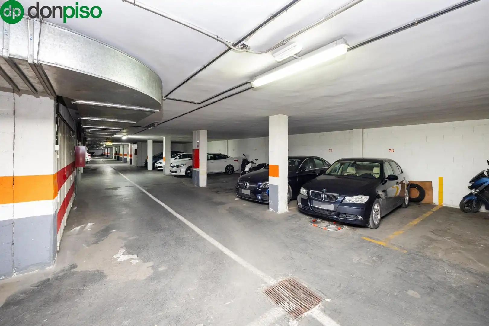 Parking of Flat for sale in Granada  with Alarm