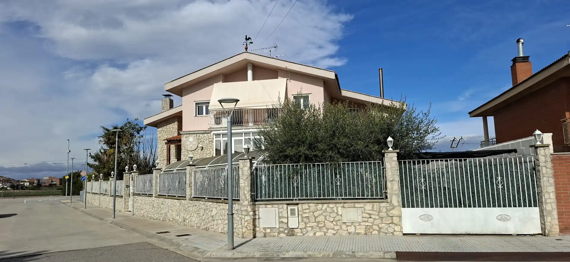 Exterior view of Houses for rent to own in Mollerussa  with Air Conditioner, Heating and Private garden