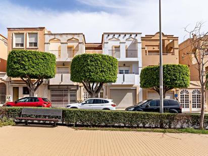 Vista exterior de Casa o xalet en venda en El Ejido amb Terrassa i Alarma