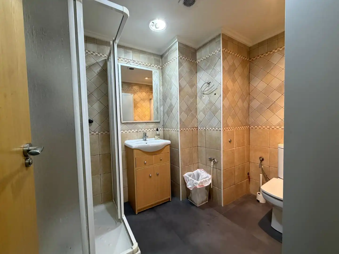 Baño de Local en venta en Valencia con Aire acondicionado