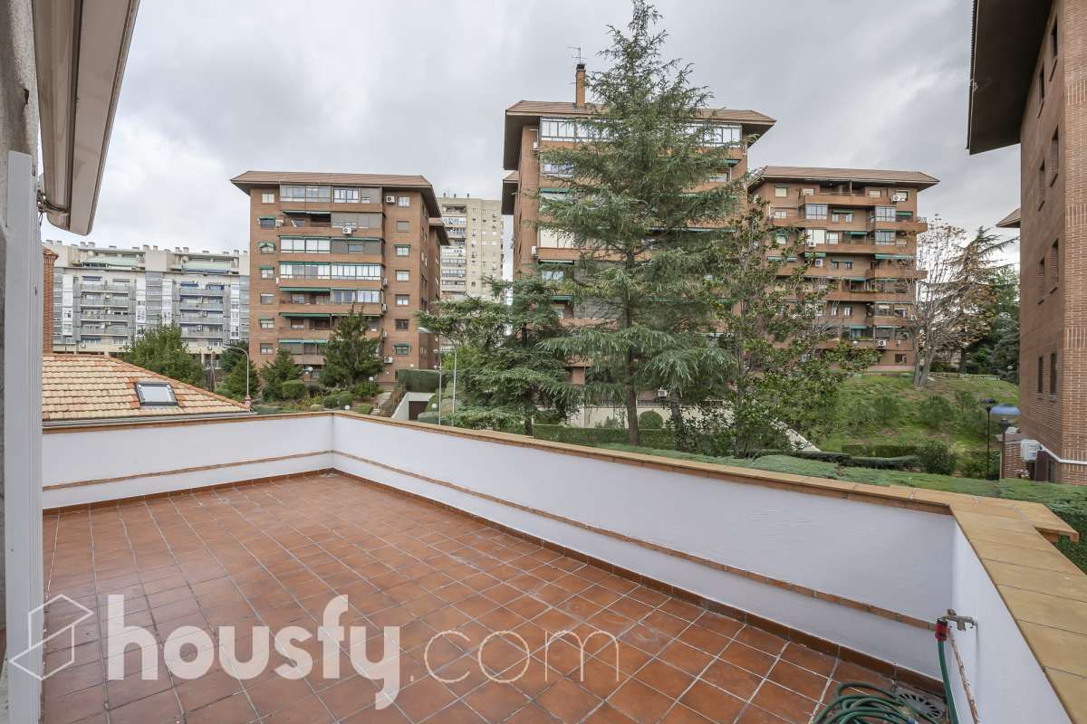 Flat for sale in Calle de Tremp, Ciudad Universitaria