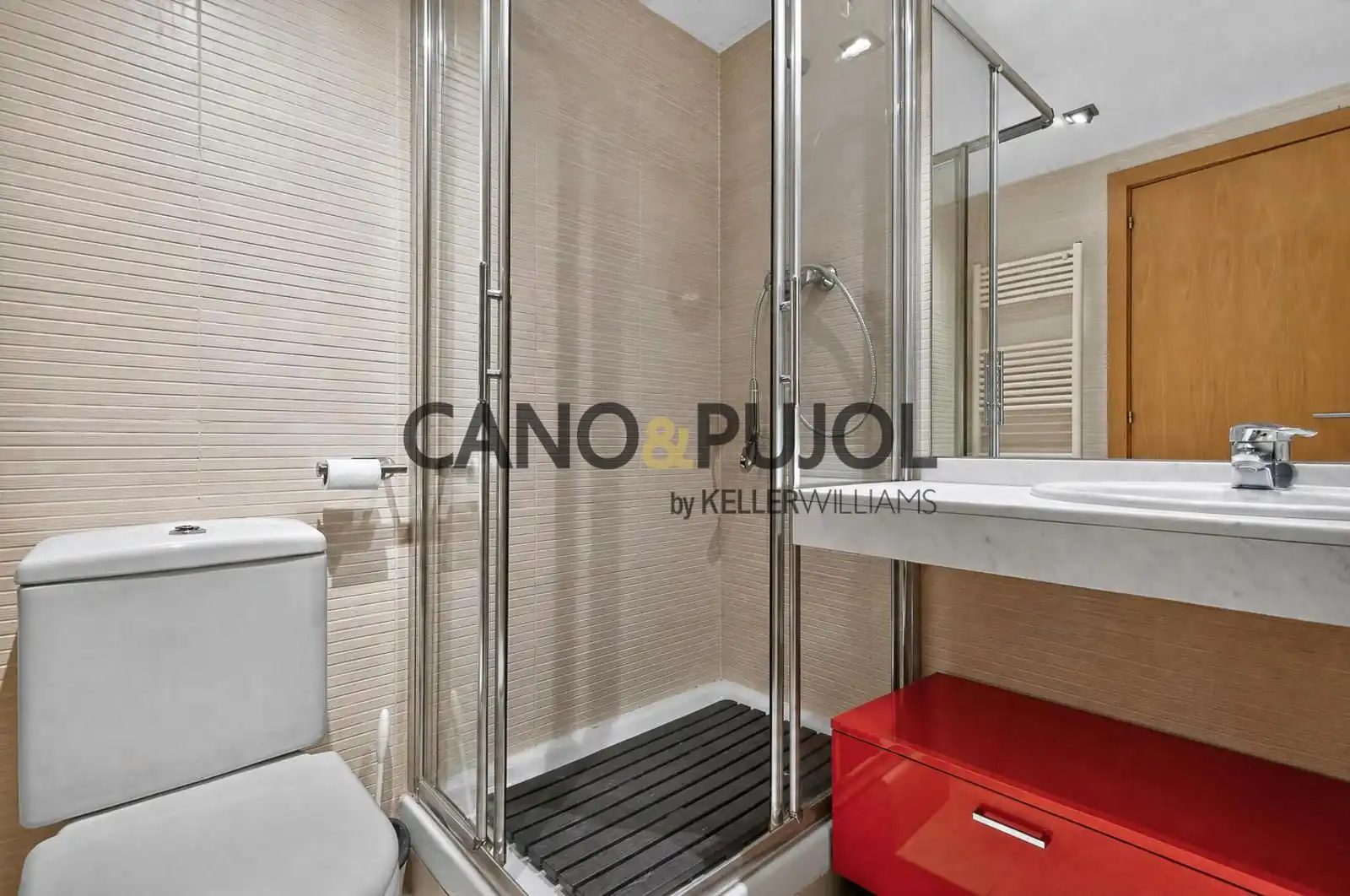 Bany de Pis en venda en Montcada i Reixac amb Aire condicionat, Calefacció i Terrassa