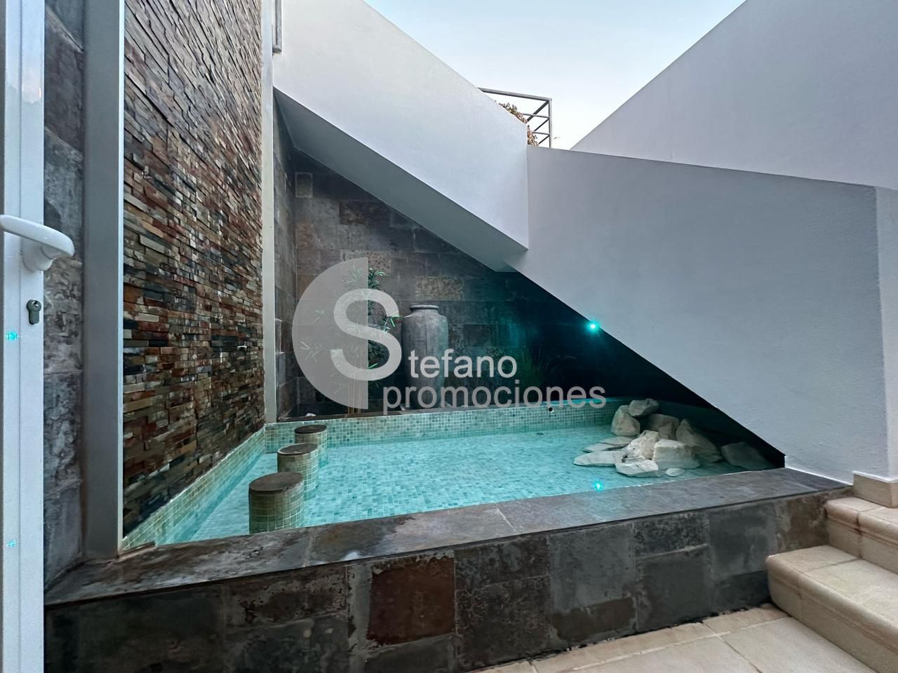 Swimming pool of House or chalet for sale in Málaga Capital  with Air Conditioner, Heating and Private garden