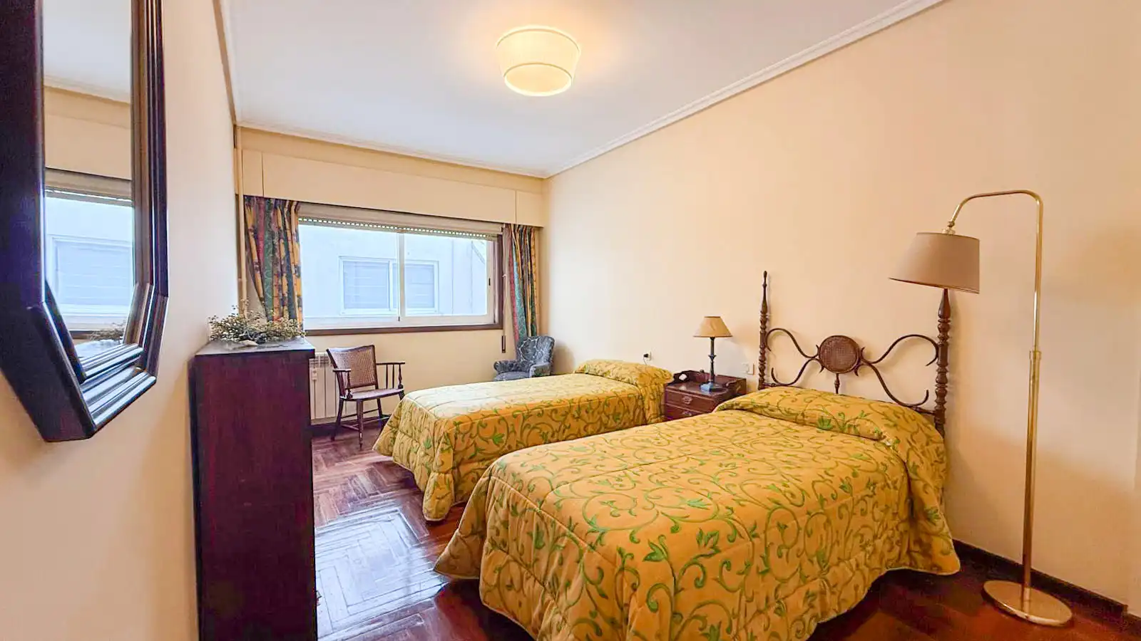 Habitación de Piso en venta en Vigo  con Calefacción, Horno y Lavadora