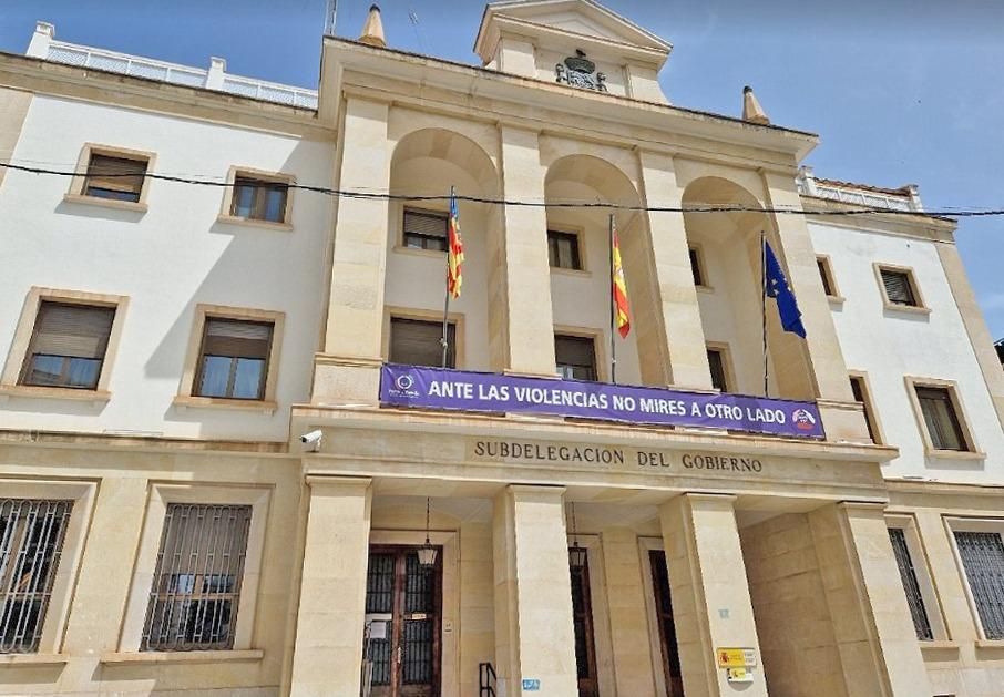 Vista exterior de Piso en venta en Alicante / Alacant con Jardín privado