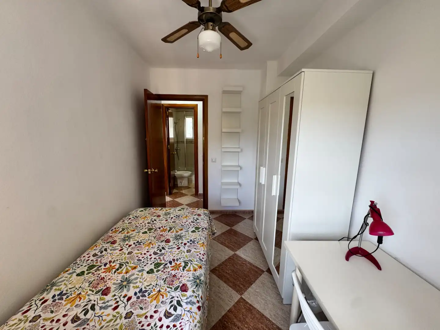 Room in Calle Obispo Fernández de Córdova, Olletas - Sierra Blanquilla