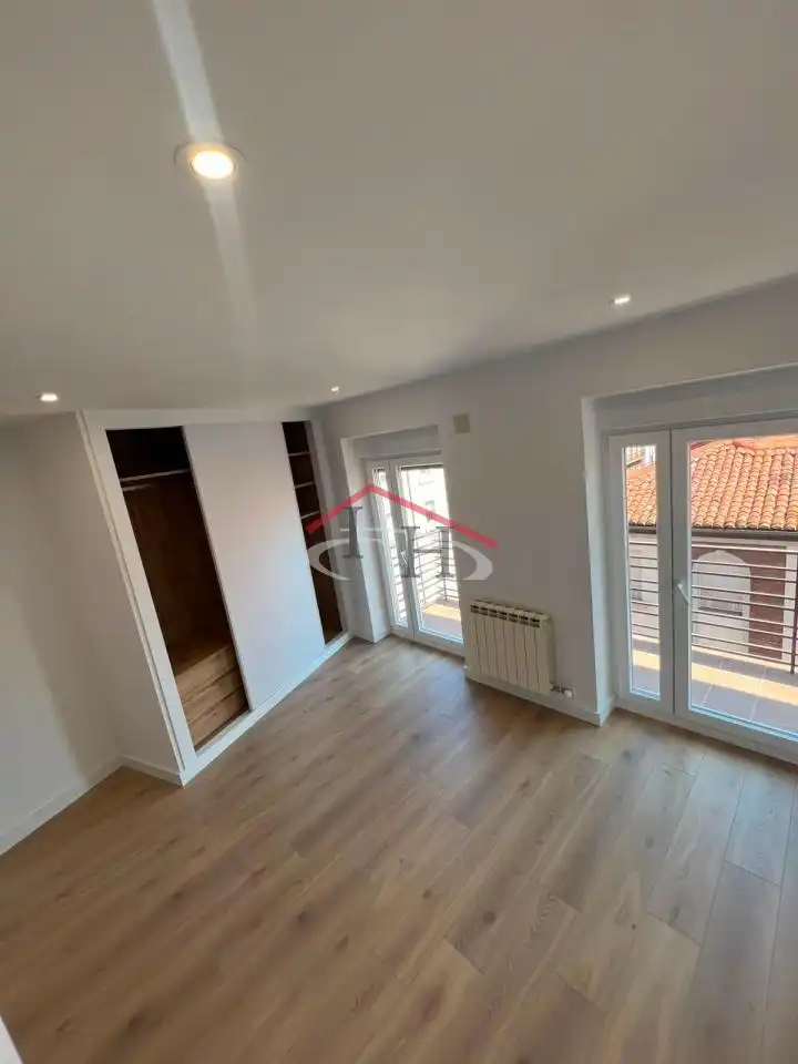 Apartamento en venta en León Capital  con Calefacción y Parquet