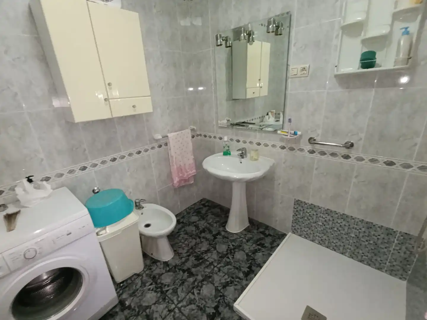 Bany de Casa o xalet en venda en Linares amb Aire condicionat, Calefacció i Terrassa