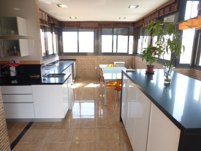 Cuina de Àtic en venda en Roquetas de Mar amb Aire condicionat, Calefacció i Traster